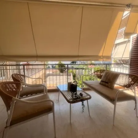 Seaside 2-bedroom In דירה *