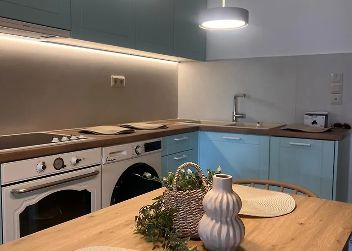 Seaside 2-bedroom In * 자일로카스트론