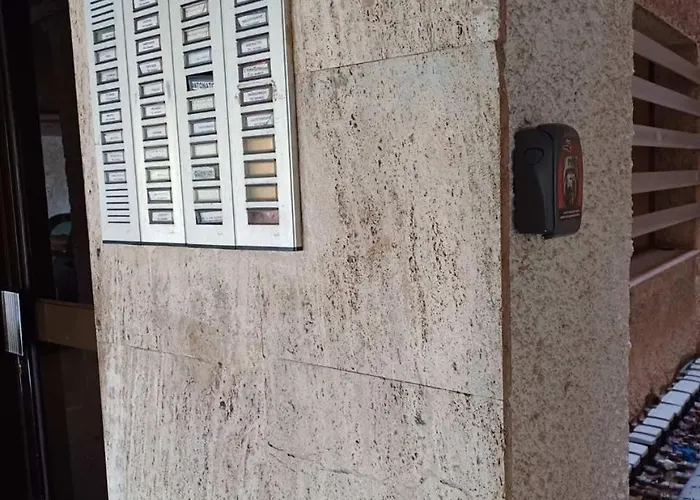 Seaside 2-bedroom In 자일로카스트론