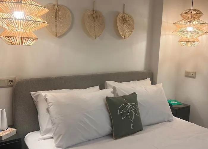 Seaside 2-bedroom In 자일로카스트론