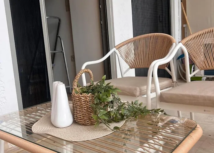 Seaside 2-bedroom In *