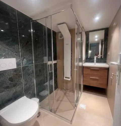 Seaside 2-bedroom In 아파트 *